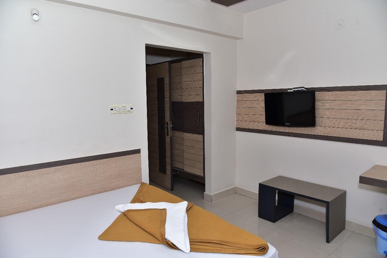 Iroomz Dwaraka Residency Bellary Kültér fotó