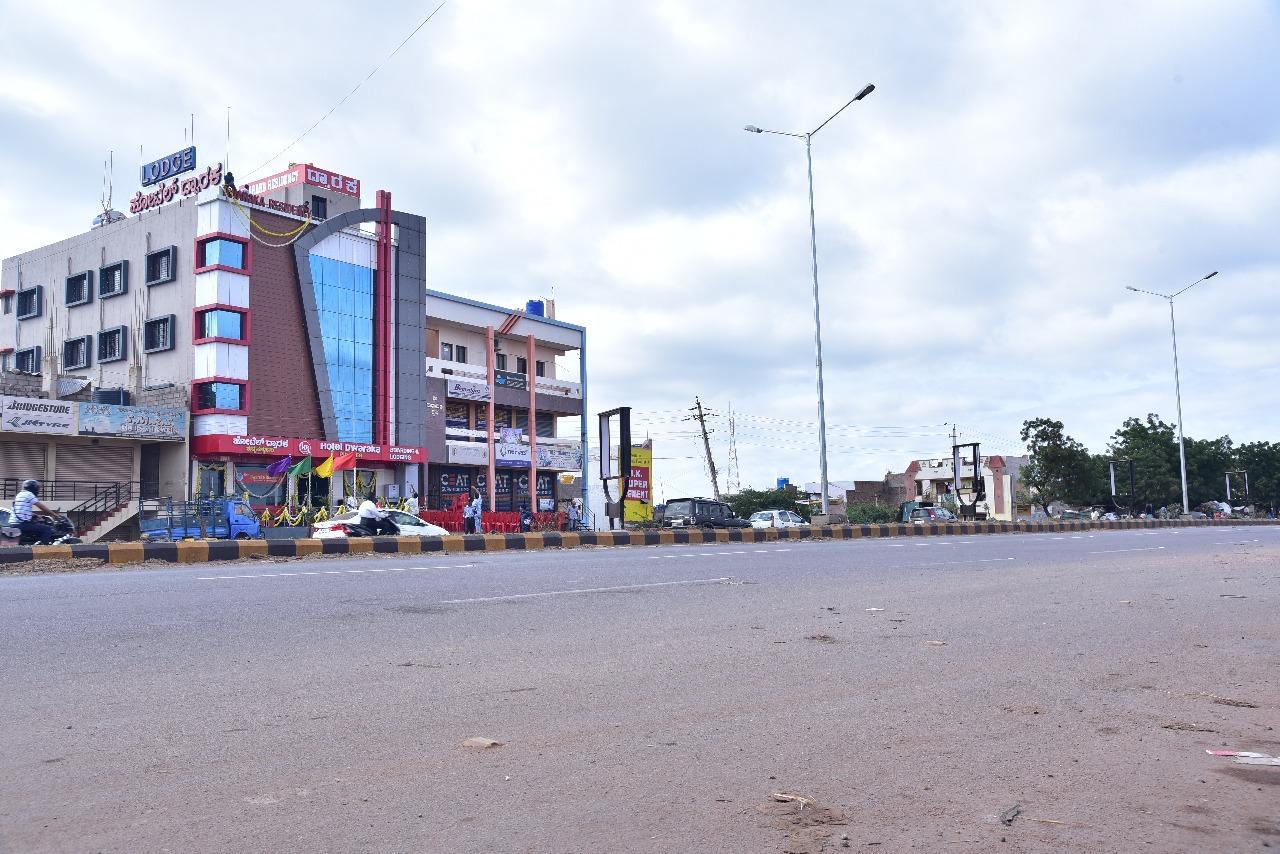 Iroomz Dwaraka Residency Bellary Kültér fotó